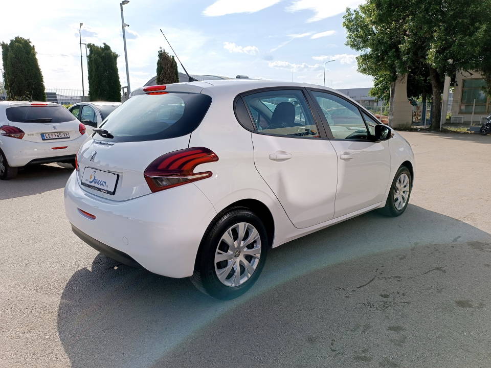Fotografija za 2809 Peugeot 208 1.6 BlueHDI