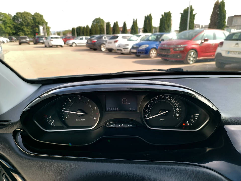 Fotografija za 2809 Peugeot 208 1.6 BlueHDI