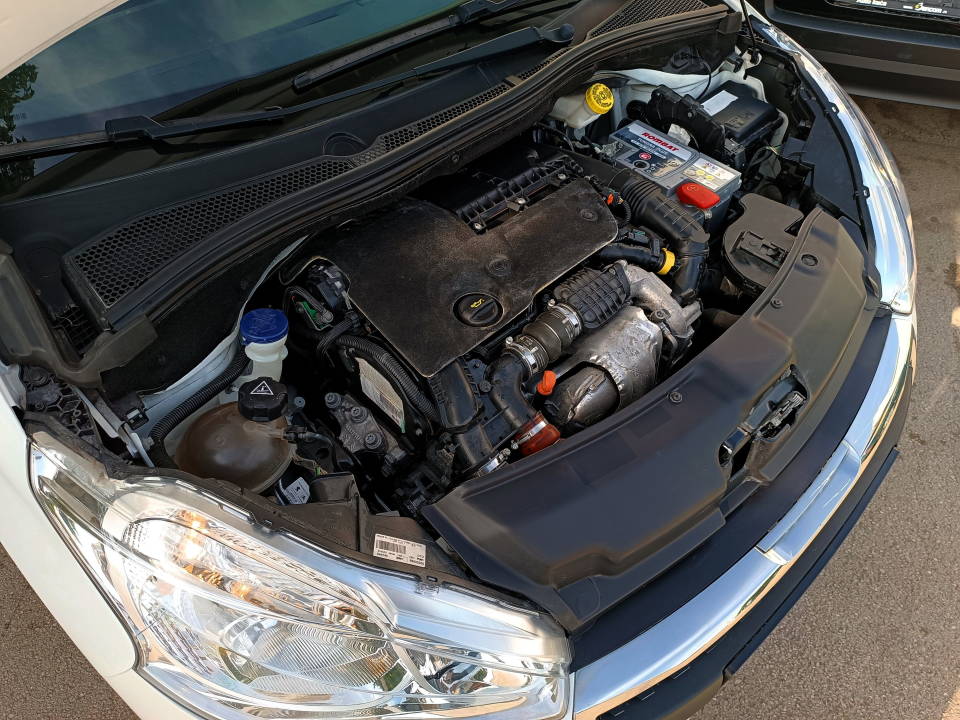 Fotografija za 2809 Peugeot 208 1.6 BlueHDI