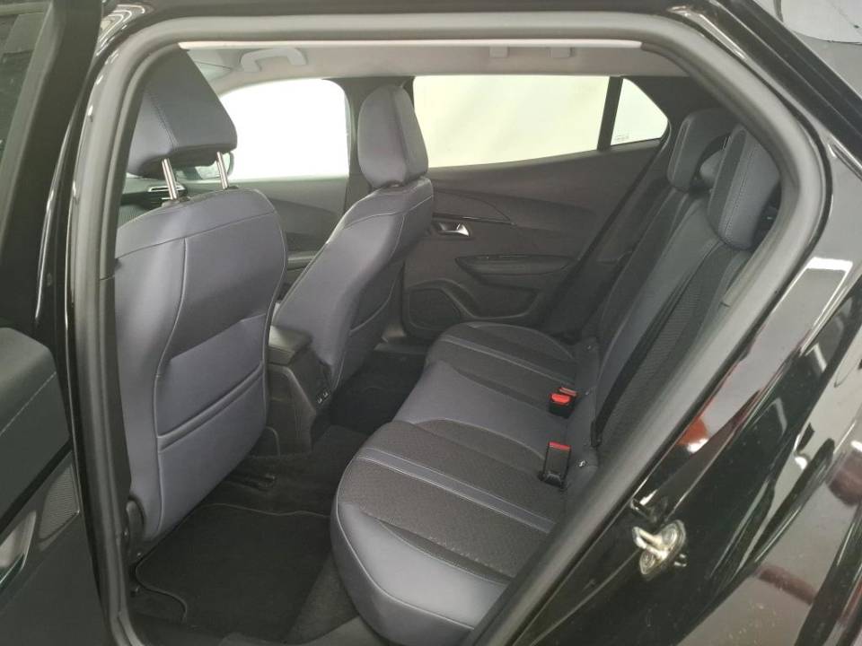 Fotografija za 2823 Peugeot 2008 1.5BlueHDI Allure