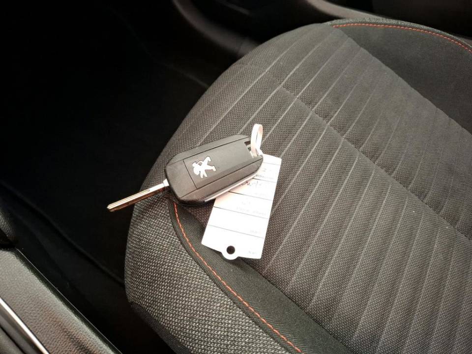 Fotografija za 2900 Peugeot 208 1.2PureTECH