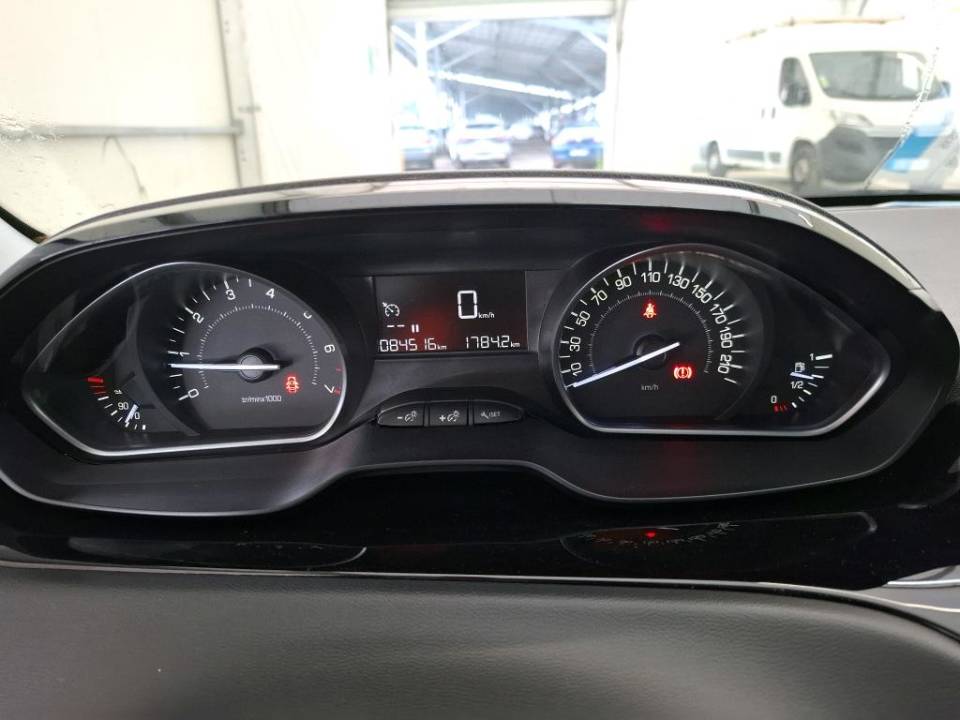 Fotografija za 2901 Peugeot 208 1.2 PureTECH