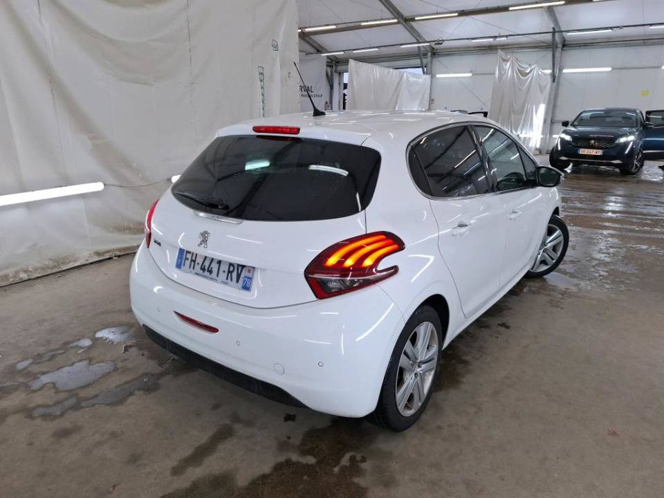 Fotografija za 2926 Peugeot 208 1.2PureTECH Automatik