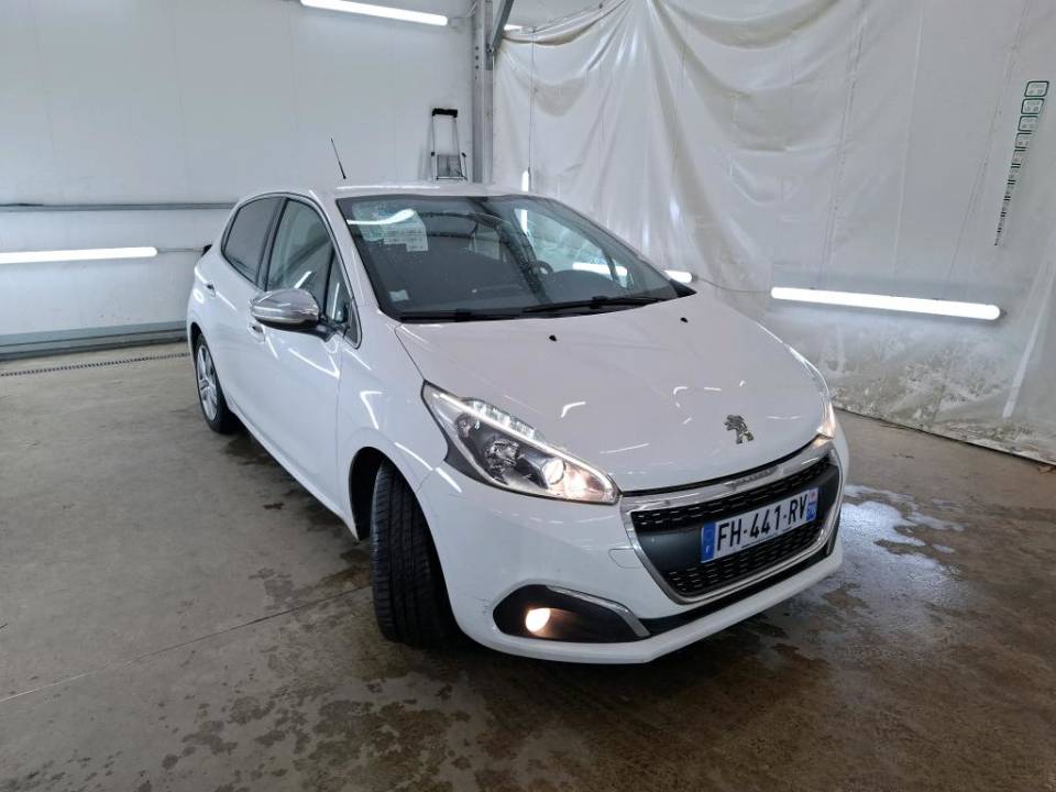 Fotografija za 2926 Peugeot 208 1.2PureTECH Automatik