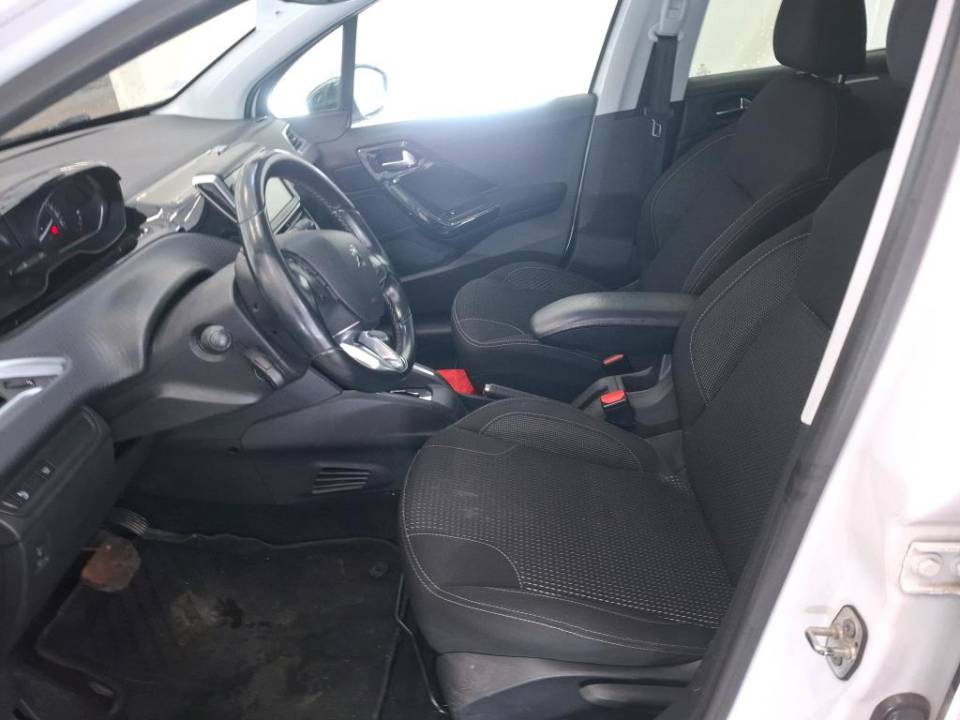 Fotografija za 2926 Peugeot 208 1.2PureTECH Automatik