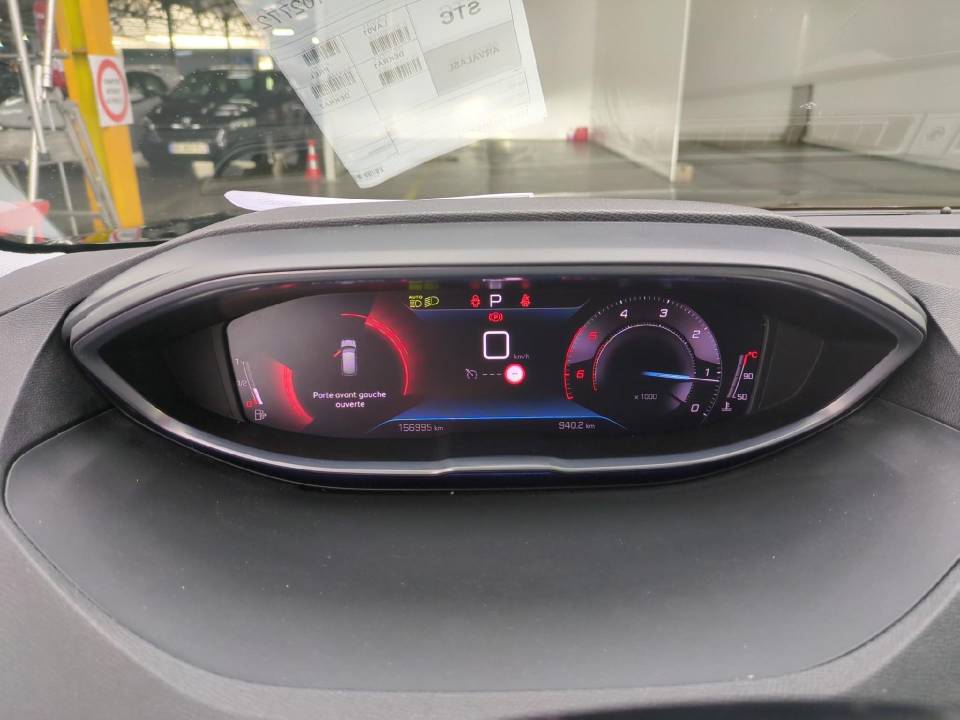 Fotografija za 2927 Peugeot 3008 1.5BlueHDI Allure AT8