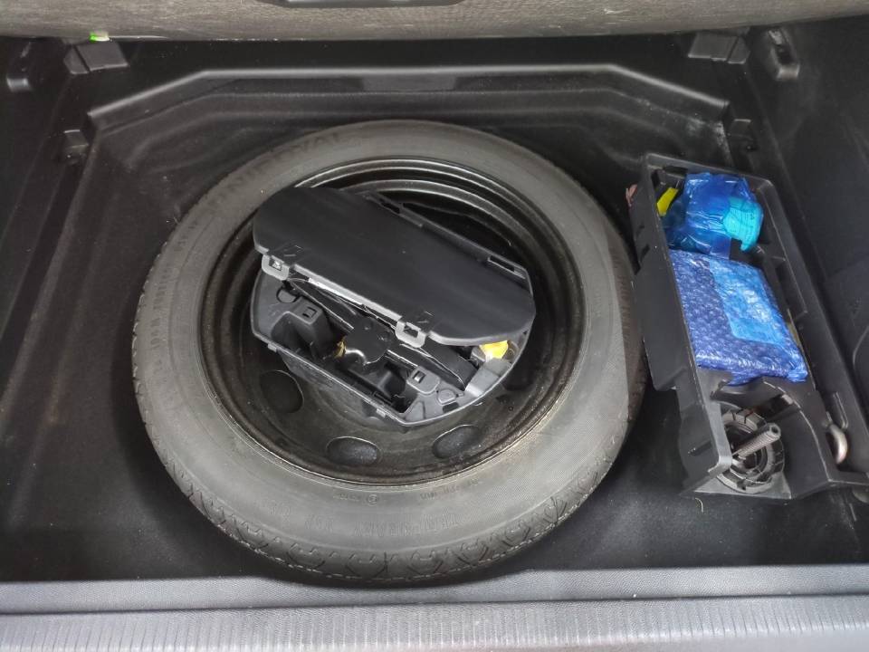 Fotografija za 2927 Peugeot 3008 1.5BlueHDI Allure AT8