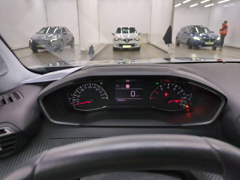 Fotografija za 2931 Peugeot 2008 1.5BlueHDI Active