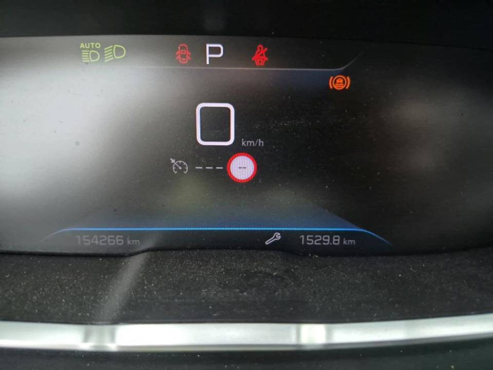 Fotografija za 2935 Peugeot 3008 1.5BlueHDI Allure AT8