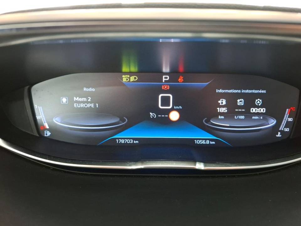 Fotografija za 2936 Peugeot 3008 1.5BlueHDI Allure AT8