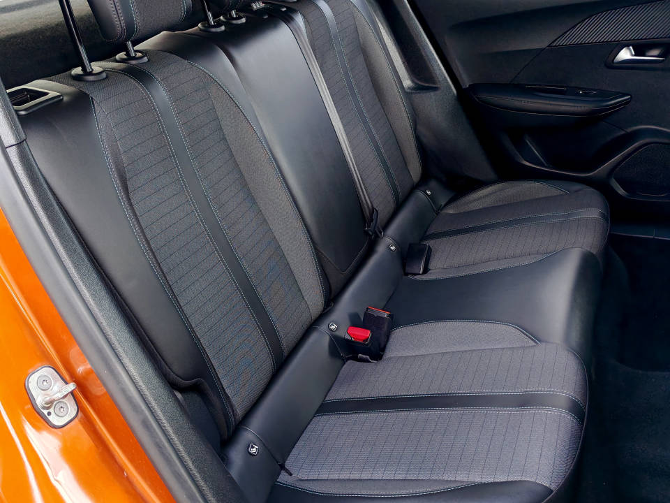 Fotografija za 2937 Peugeot 2008 1.5BlueHDI AT8