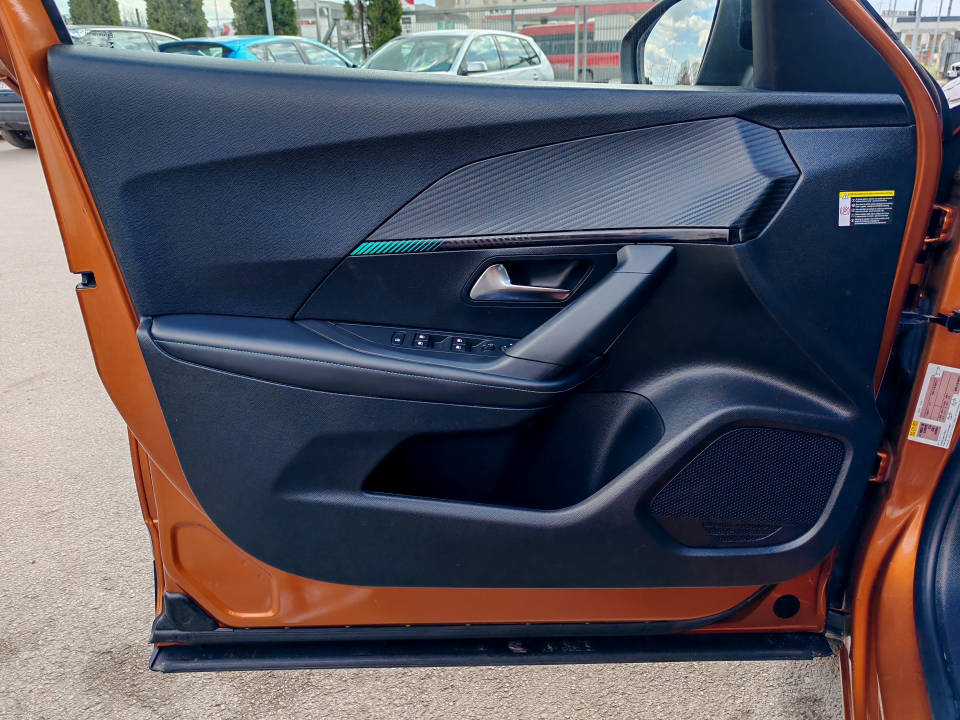 Fotografija za 2937 Peugeot 2008 1.5BlueHDI AT8