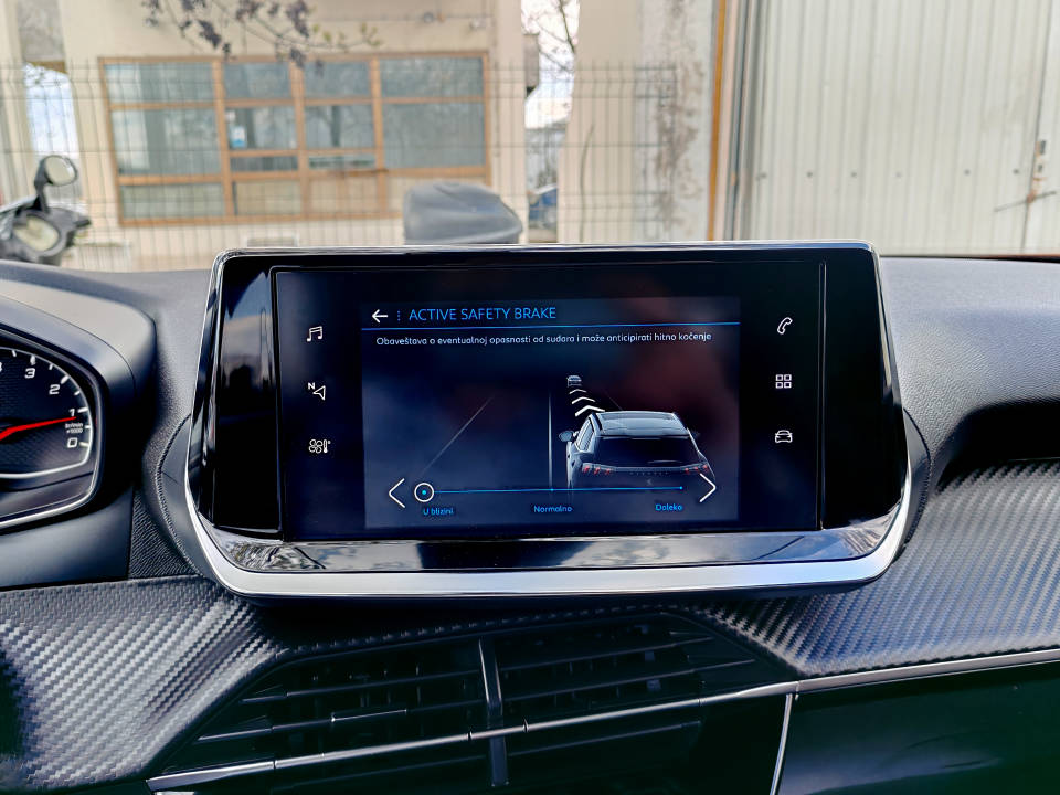 Fotografija za 2937 Peugeot 2008 1.5BlueHDI AT8