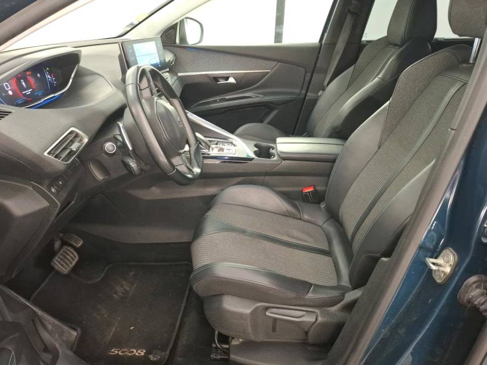 Fotografija za 2951 Peugeot 5008 1.5BlueHDI Allure AT8