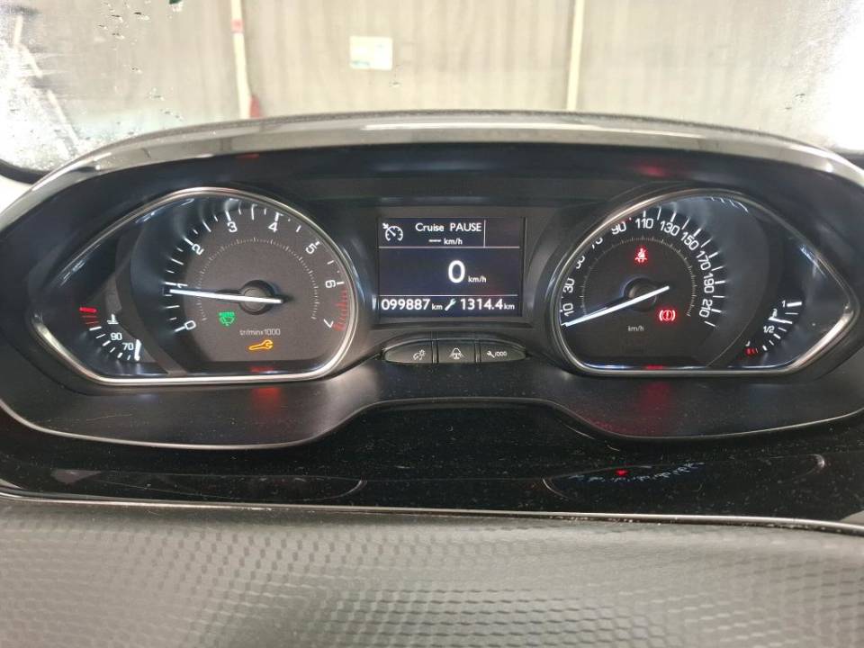 Fotografija za 2957 Peugeot 2008 1.2PureTECH Allure