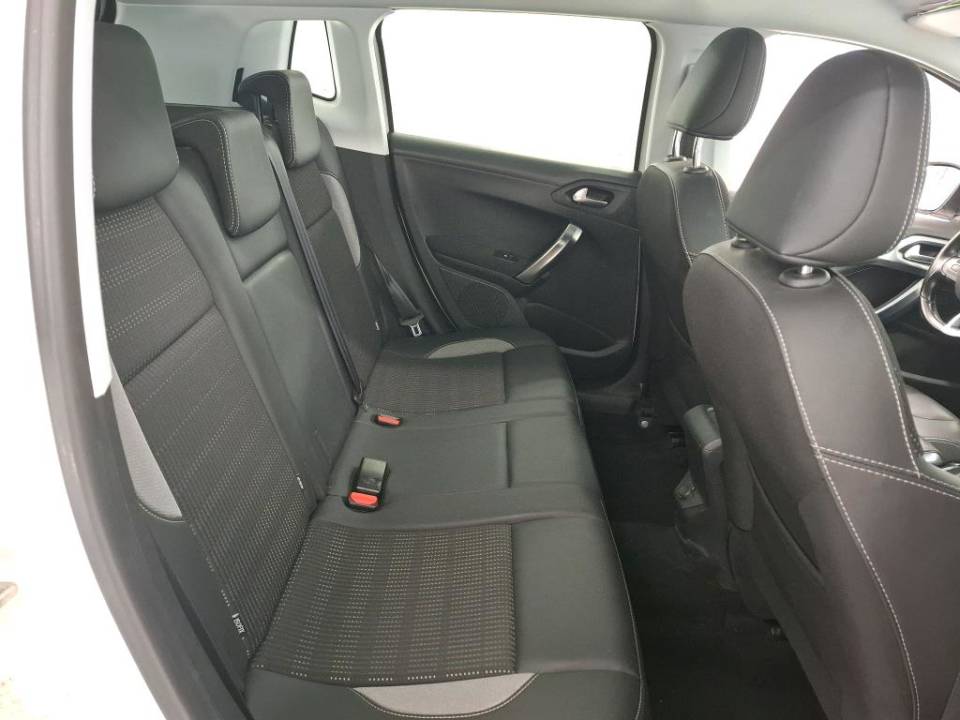 Fotografija za 2957 Peugeot 2008 1.2PureTECH Allure