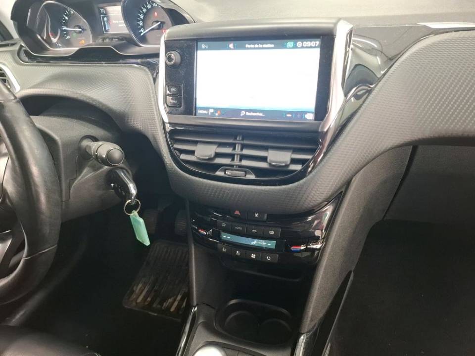 Fotografija za 2957 Peugeot 2008 1.2PureTECH Allure