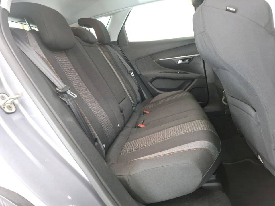 Fotografija za 2975 Peugeot 3008 1.2PureTECH
