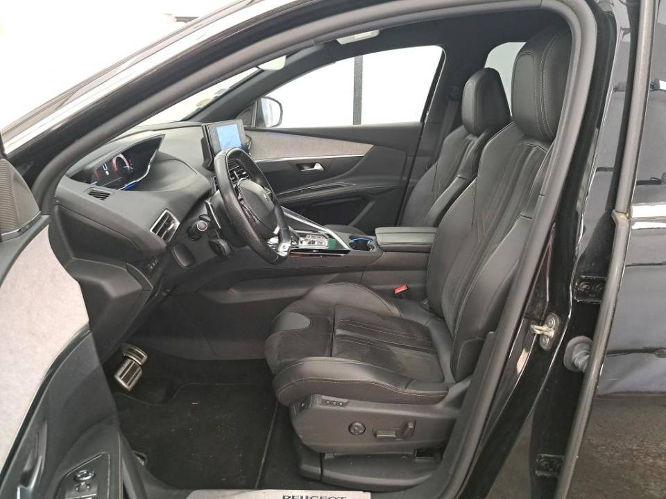 Fotografija za 2988 Peugeot 3008 1.5BlueHDI GT-Line