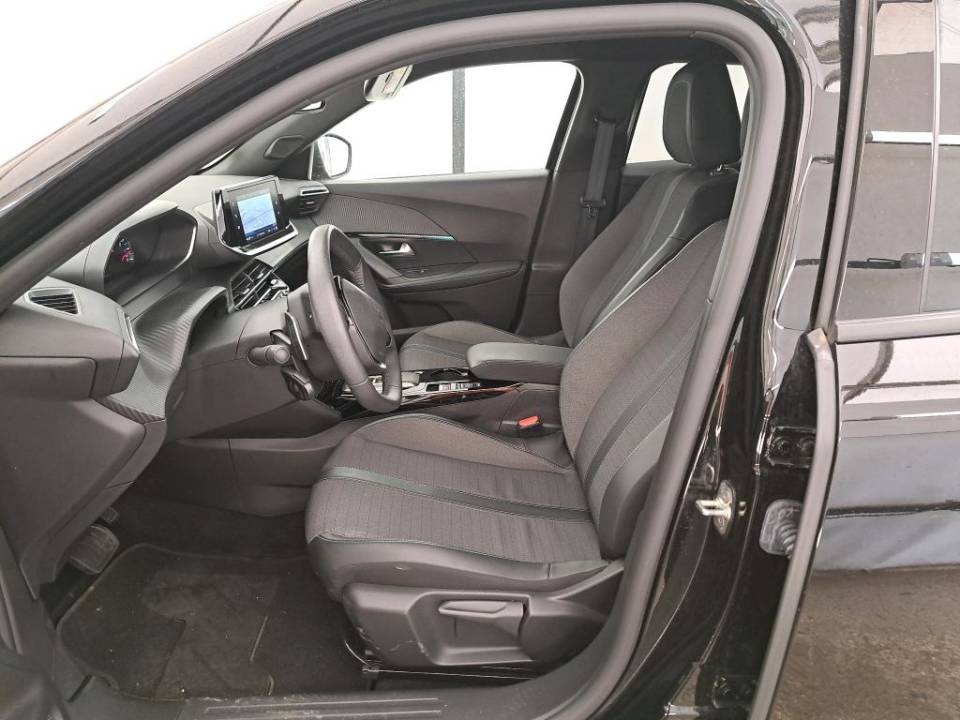Fotografija za 2989 Peugeot 2008 1.5BlueHDI ALLURE