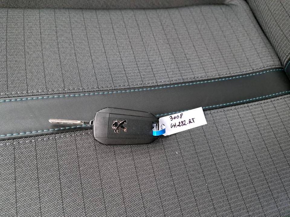 Fotografija za 2989 Peugeot 2008 1.5BlueHDI ALLURE