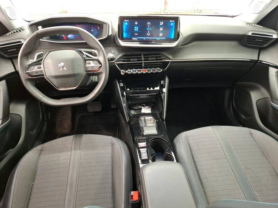 Fotografija za 3000 Peugeot 2008 1.5BlueHDI Allure