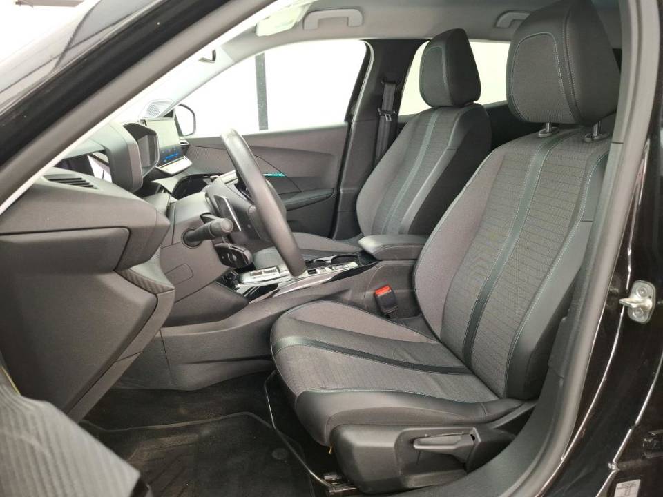 Fotografija za 3000 Peugeot 2008 1.5BlueHDI Allure