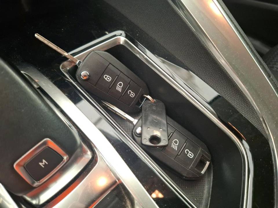 Fotografija za 3002 Peugeot 3008 1.2PureTECH Automatik