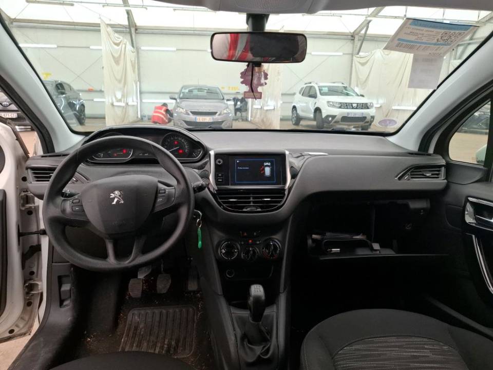 Fotografija za 3009 Peugeot 208 1.2PureTECH