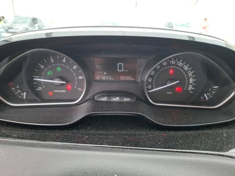 Fotografija za 3009 Peugeot 208 1.2PureTECH