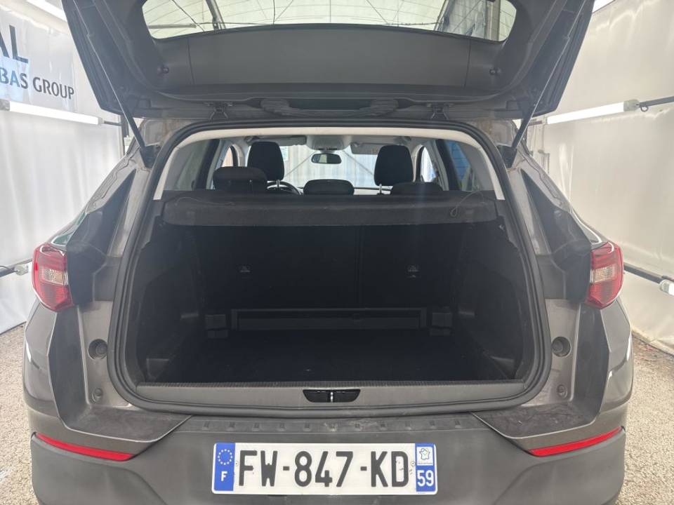 Fotografija za 3022 Opel Grandland X 1.2 P.Tech Edition
