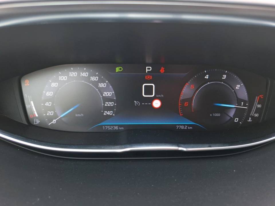 Fotografija za 3034 Peugeot 5008 2.0BlueHDI ALLURE AT8