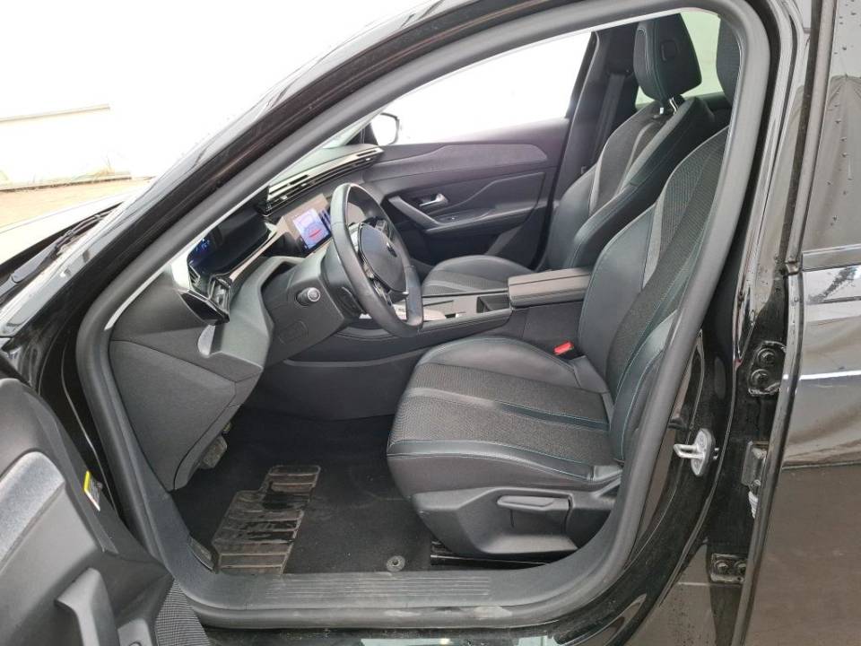 Fotografija za 3036 Peugeot 308 1.2 PureTECH Allure